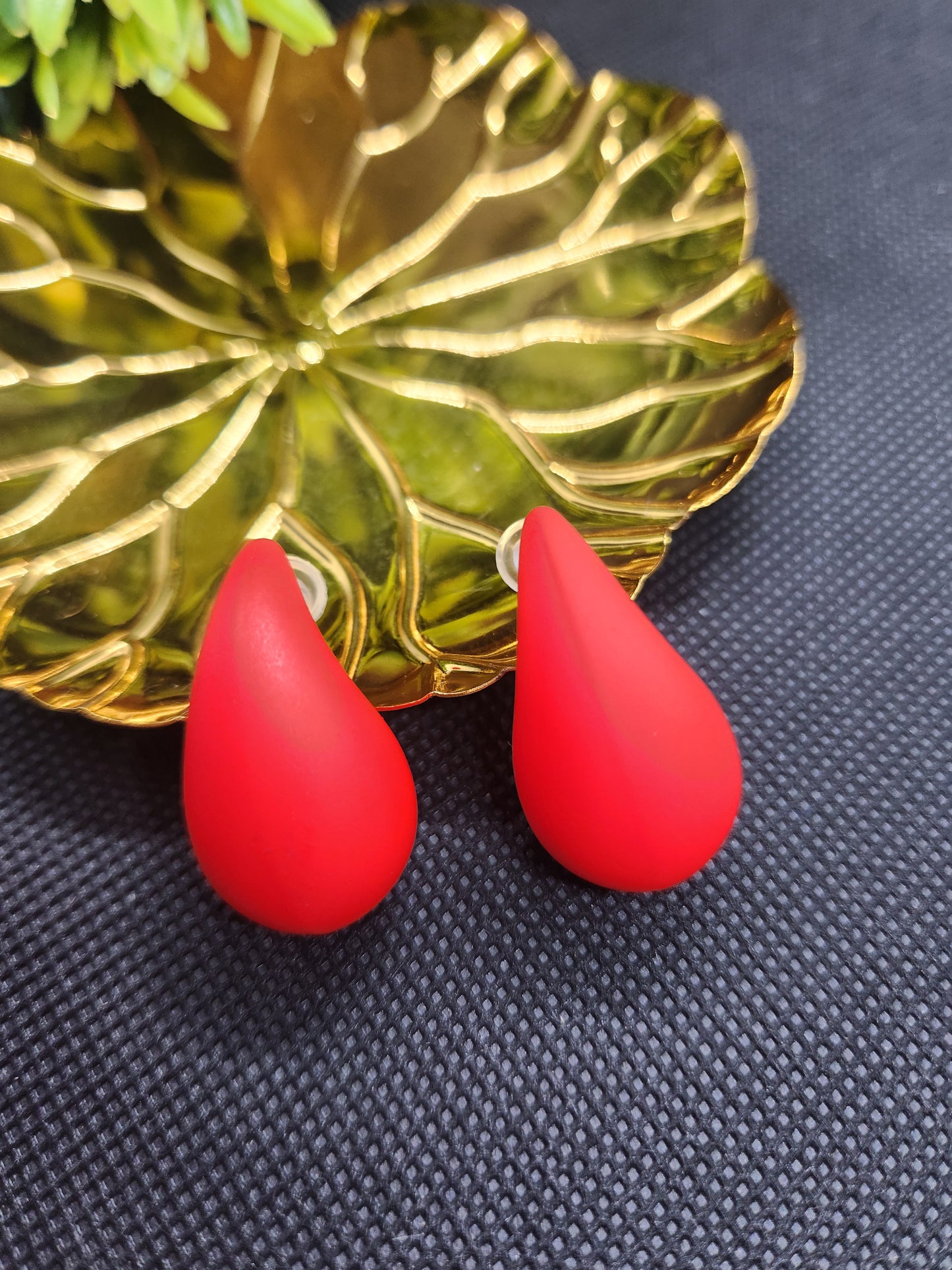 Red Kendall Earrings ❤️